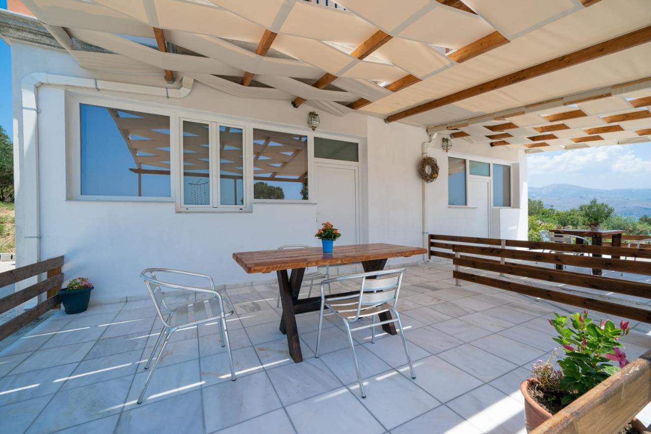 Casa Di Colona - Κόκκινο Apartment Lixouri Exterior photo