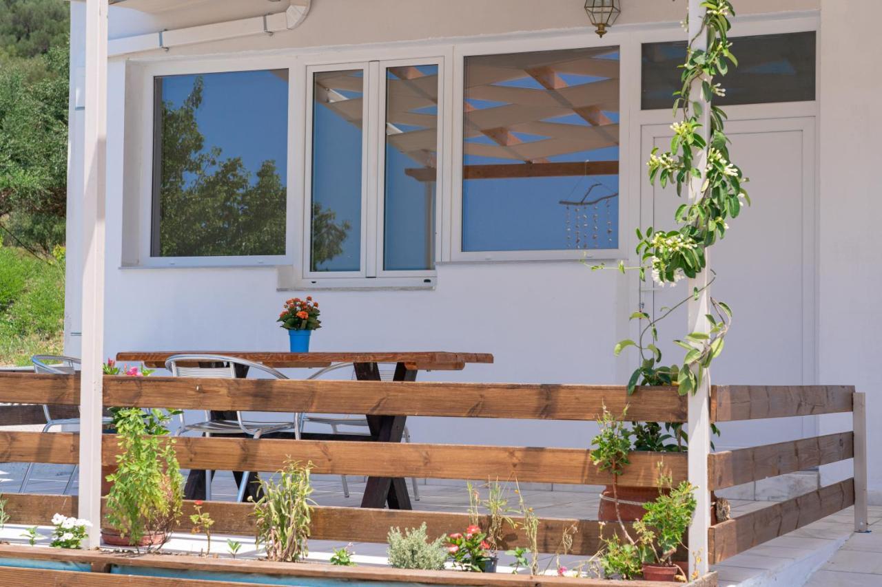 Casa Di Colona - Κόκκινο Apartment Lixouri Exterior photo
